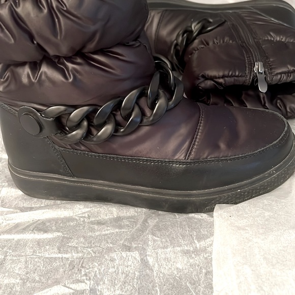 ⭐️HOST PICK⭐️ ARTICA Black Dale WaterProof Boots 10 - Picture 4 of 5